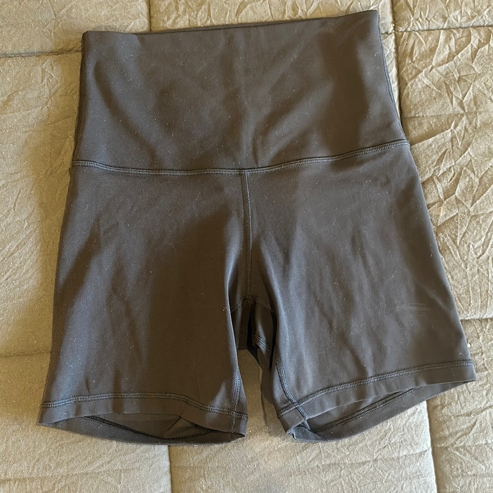Lululemon Align Super High Rise Shorts 6 inch